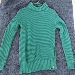 Lululemon size 4 wool sweater